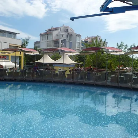 Апартамент Elit 3 Apartcomplex *