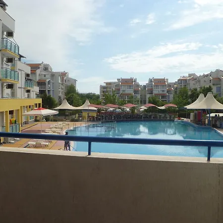 Апартамент Elit 3 Apartcomplex