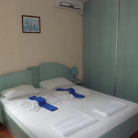 Elit 3 Apartcomplex Апартамент *