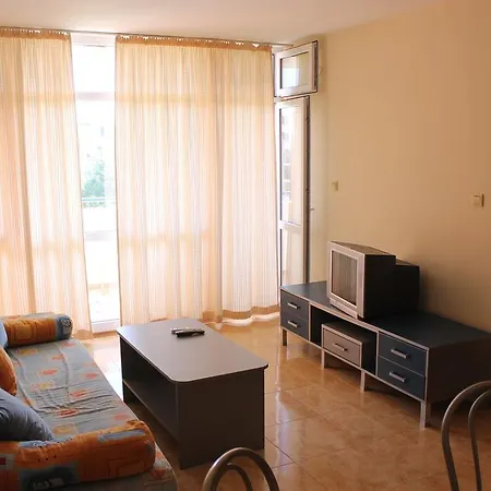 Elit 3 Apartcomplex Апартамент *